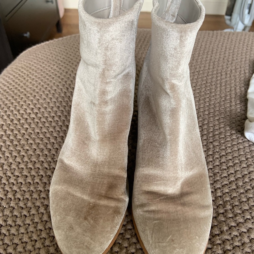 Dolce Vita Grey/White Velvet Booties